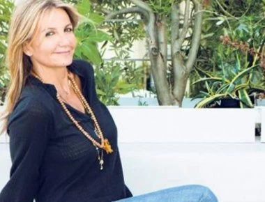 Μαρέβα Γκραμπόφσκι - Μητσοτάκη: «Δακρυγόνα σε μητέρες με παιδιά - Ντροπή!» (φωτο)